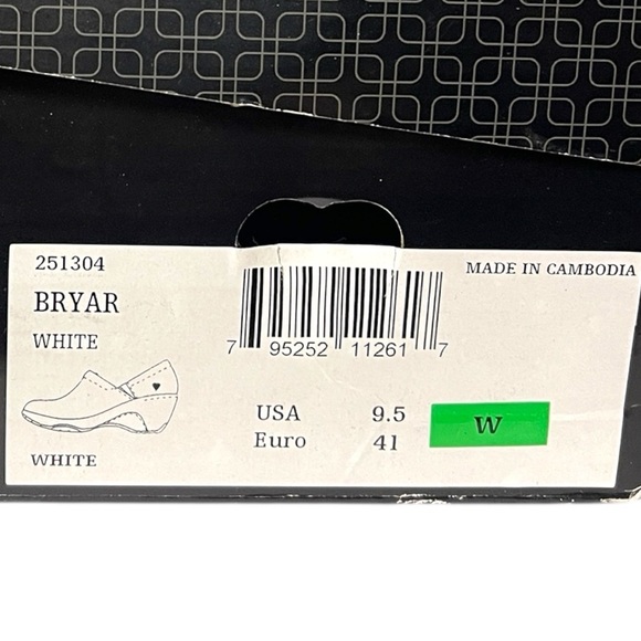 Nurse Mates Bryar White Leather Slip-On Shoes - Size 9.5W - Picture 8 of 8